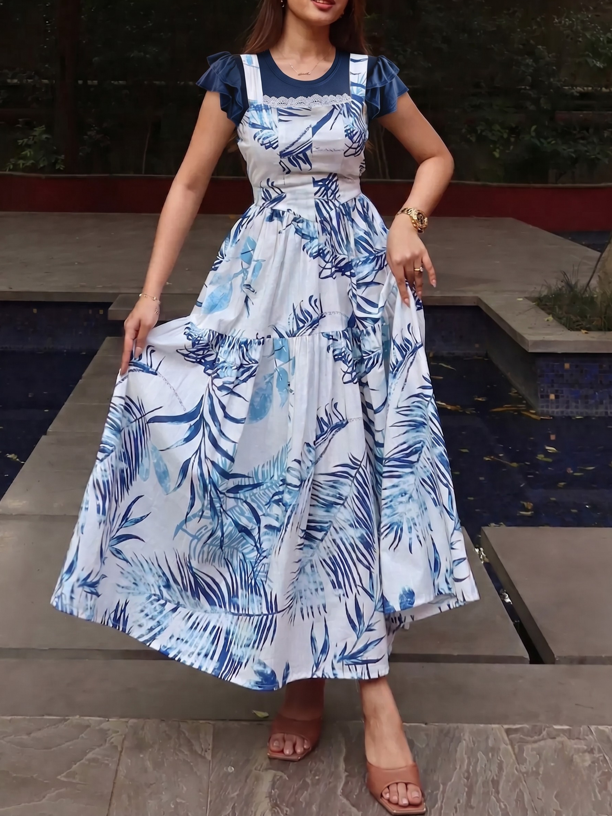 Tropical Print Tiered Maxi Dress (Plus Size Friendly)