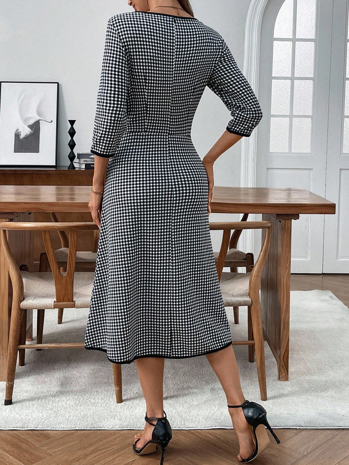 cc05764b6b6743f7b3bebdb10db3597f-Max